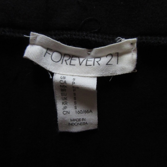 Black pencil skirt - Picture 2 of 2